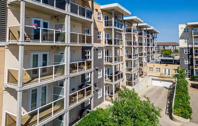 Elegant 1BR Suites in Winnipeg's prestigious Linden Ridge - Photo 7