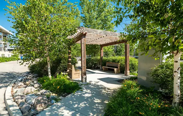 Elegant 1BR Suites in Winnipeg's prestigious Linden Ridge - Photo 12