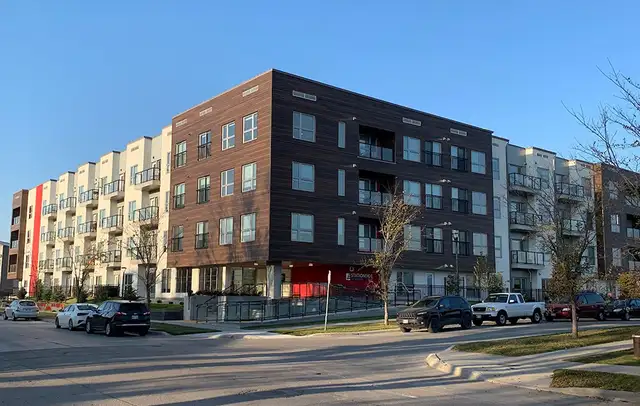 Modern 1 BR with Den in the heart of South Osborne - Stationside - Photo 2