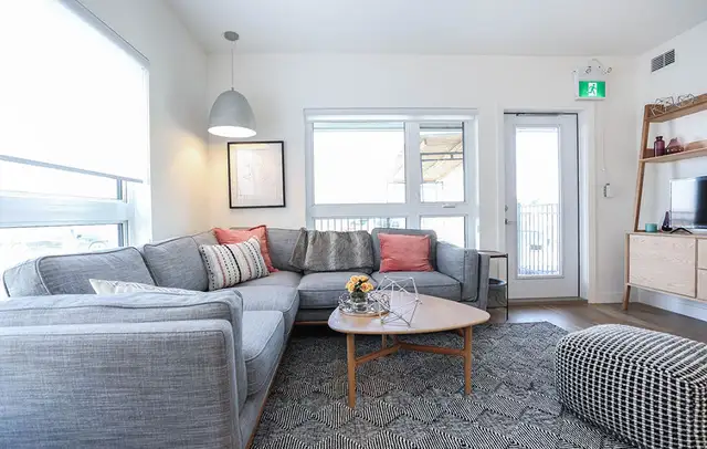 Modern 1 BR with Den in the heart of South Osborne - Stationside - Photo 5