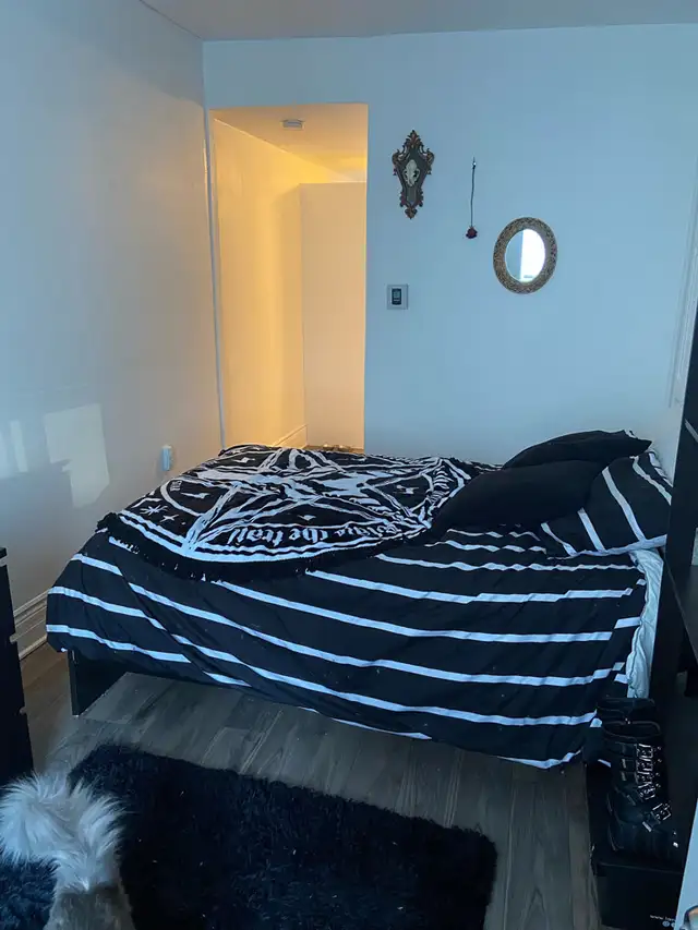 Très beau 2 1/2, au goût du jour ! rue Saint-Sauveur Juillet - Photo 4