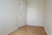 2 Bdm   Den/1 Bth Apt, All Utils Incl, May 15 - Photo 2