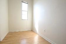 2 Bdm   Den/1 Bth Apt, All Utils Incl, May 15 - Photo 3