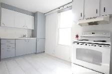 2 Bdm   Den/1 Bth Apt, All Utils Incl, May 15 - Photo 5