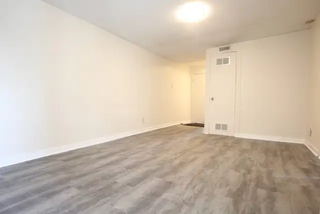 2 Bdm   Den/1 Bth Apt, All Utils Incl, May 15 - Photo 6