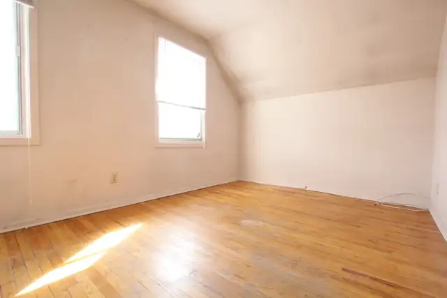 2 Bdm   Den/1 Bth Apt, All Utils Incl, May 15 - Photo 13