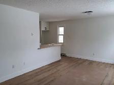 Main floor 2 bdrm   den in quiet sixplex in West end - Photo 7