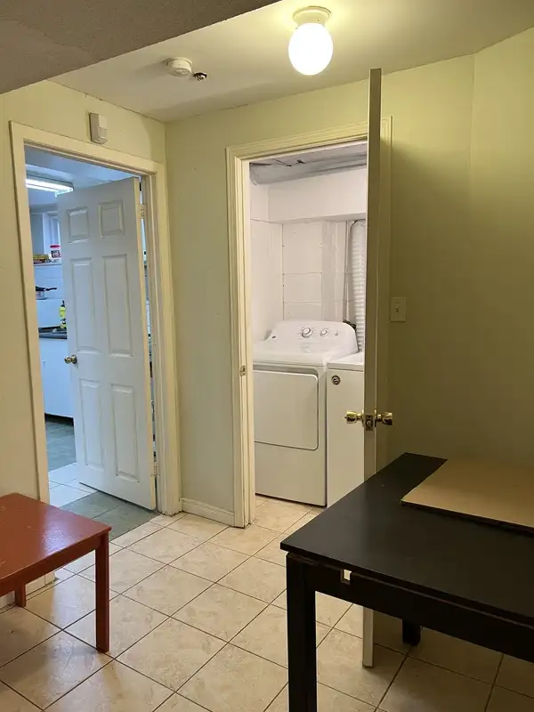 Furnished Room for Rent in Basement Apartment - Photo 5