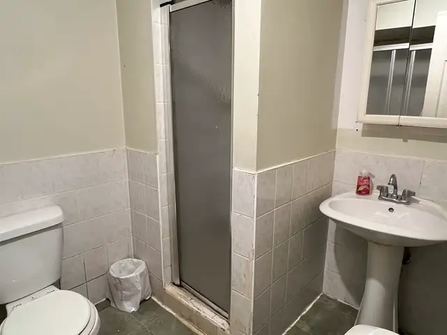 Furnished Room for Rent in Basement Apartment - Photo 8