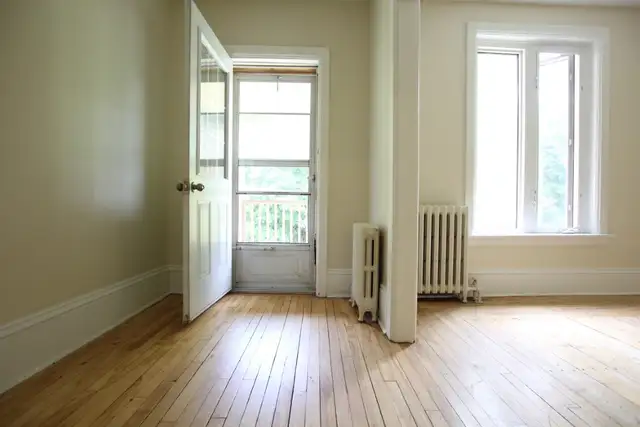 2Bedroom   Flex Spaces Overlooking Park, Lower Town, AvailNow! - Photo 2