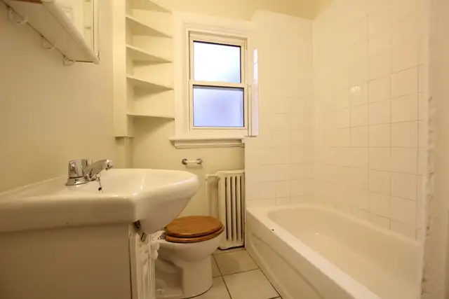 2Bedroom   Flex Spaces Overlooking Park, Lower Town, AvailNow! - Photo 10