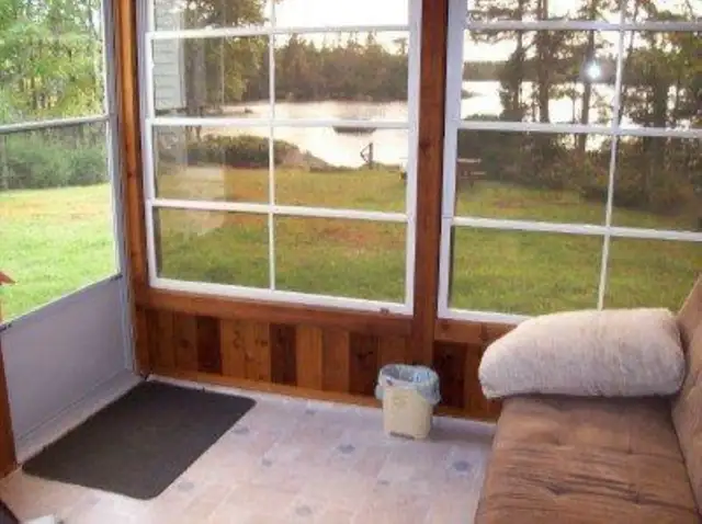 07-005 FURNISHED Lakefront home, all utilities incl. till June30 - Photo 4