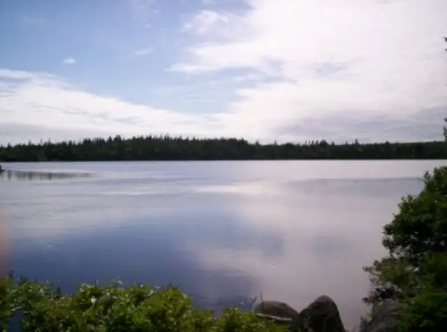 07-005 FURNISHED Lakefront home, all utilities incl. till June30 - Photo 9