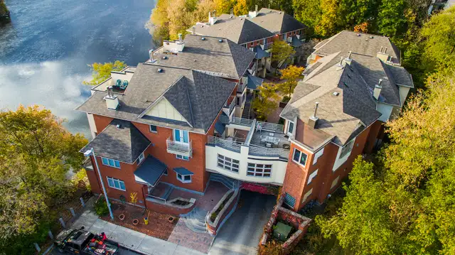 Stunning 2Storey Riverfront Condo, 2 Bed, 1Pkg, AvailNow! - Photo 5