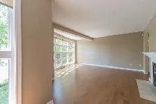 Stunning 2Storey Riverfront Condo, 2 Bed, 1Pkg, AvailNow! - Photo 9