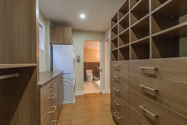 Stunning 2Storey Riverfront Condo, 2 Bed, 1Pkg, AvailNow! - Photo 16