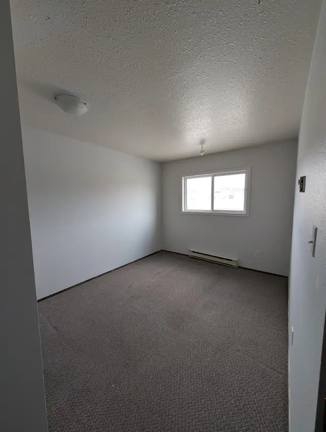 Unfurnished 2 Bed, 1 Bath Apartment - Photo 5