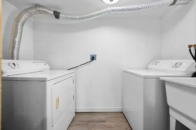 Basement for rent - Photo 6