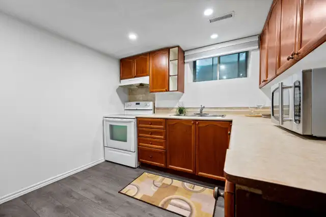 Basement for rent - Photo 7