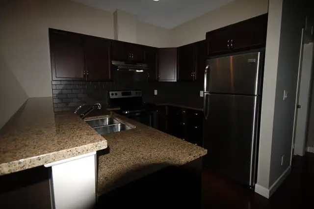 Modern 1 Bedroom Condo in River Park South - 503-100 Creek Bend - Photo 3