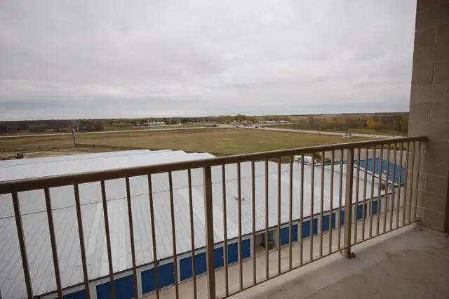 Modern 1 Bedroom Condo in River Park South - 503-100 Creek Bend - Photo 11