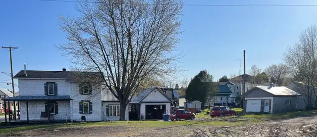 Maison avec 2 Garages - Photo 2