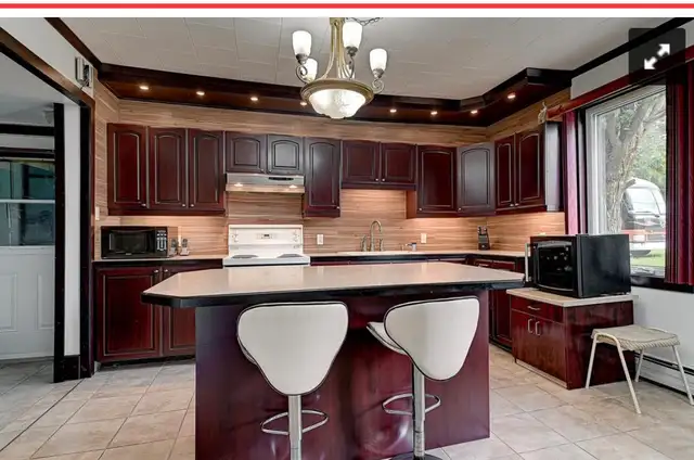 Maison avec 2 Garages - Photo 3