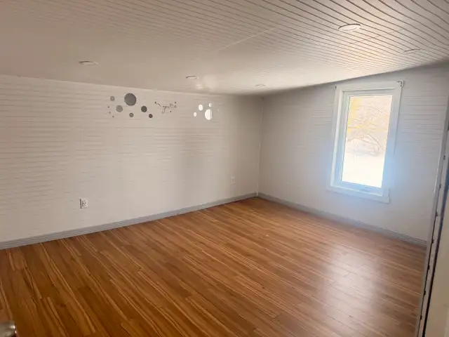 Maison avec 2 Garages - Photo 6