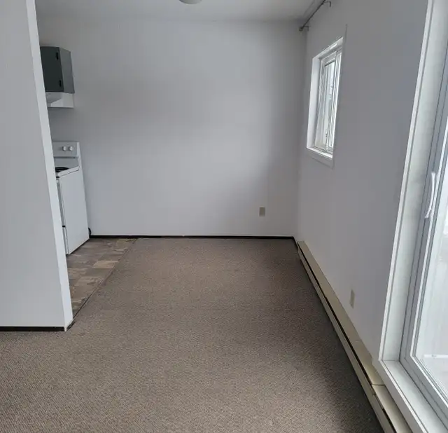 Unfurnished 2 Bed, 1 Bath Apartment - Photo 5