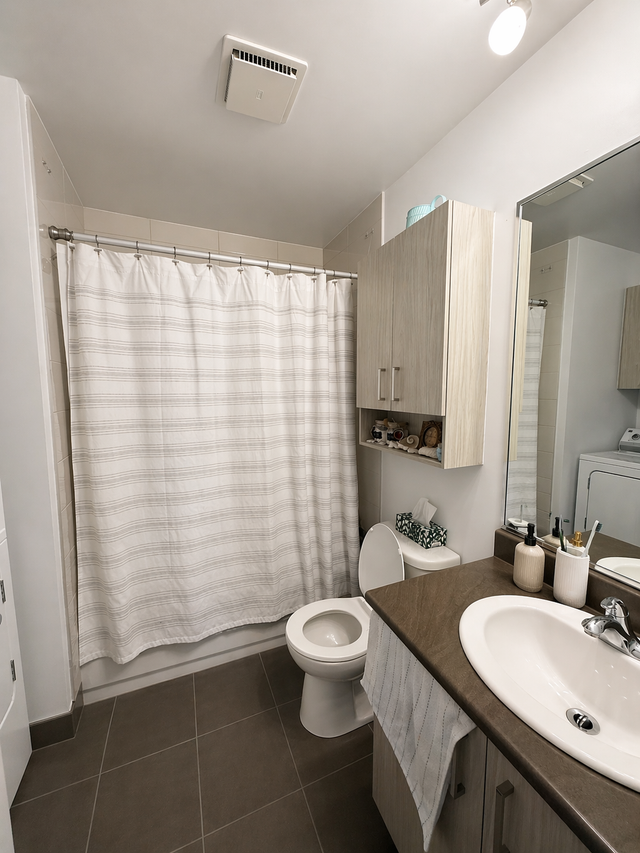 SUPERBE 4 ½ EN COIN,ENTIÈREMENT RÉNOVÉ-1575$ TOUT INCLUS! - Photo 5