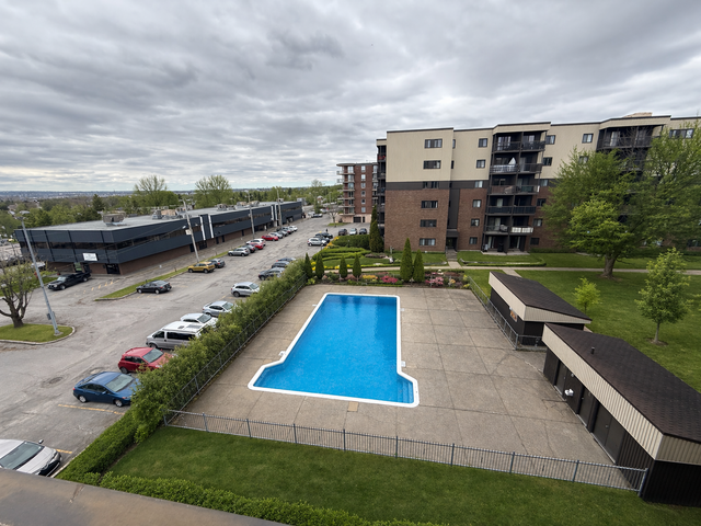 SUPERBE 4 ½ EN COIN,ENTIÈREMENT RÉNOVÉ-1575$ TOUT INCLUS! - Photo 11