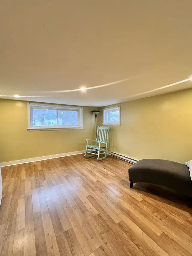CHARMING 2 BR LOWER LEVEL UNIT | 108 HERRING COVE ROAD | $1595 - Photo 6