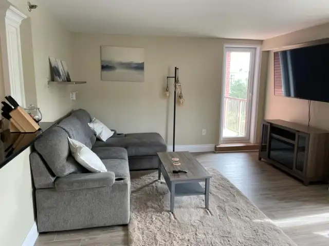 BEAUTIFUL 1 BED 1 BATH FURNISHED CONDO AVAILABLE NOW!