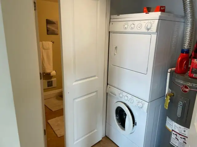 BEAUTIFUL 1 BED 1 BATH FURNISHED CONDO AVAILABLE NOW! - Photo 16