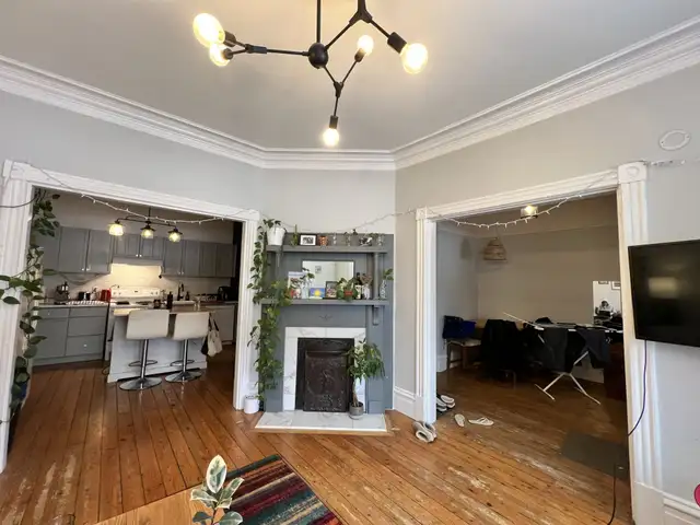 GORGEOUS 3 BR 1 BATH HALIFAX MAIN LEVEL FLAT AVAILABLE NOW! - Photo 3