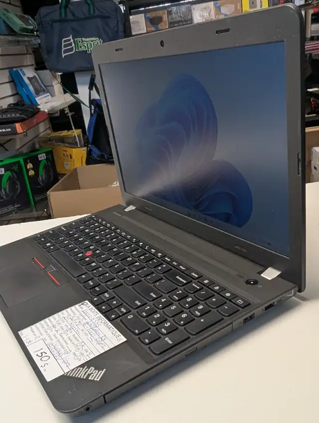 Lenovo ThinkPad E555 15,6' AMD A6-7000 | 16Go DDR4 SSD 240Go