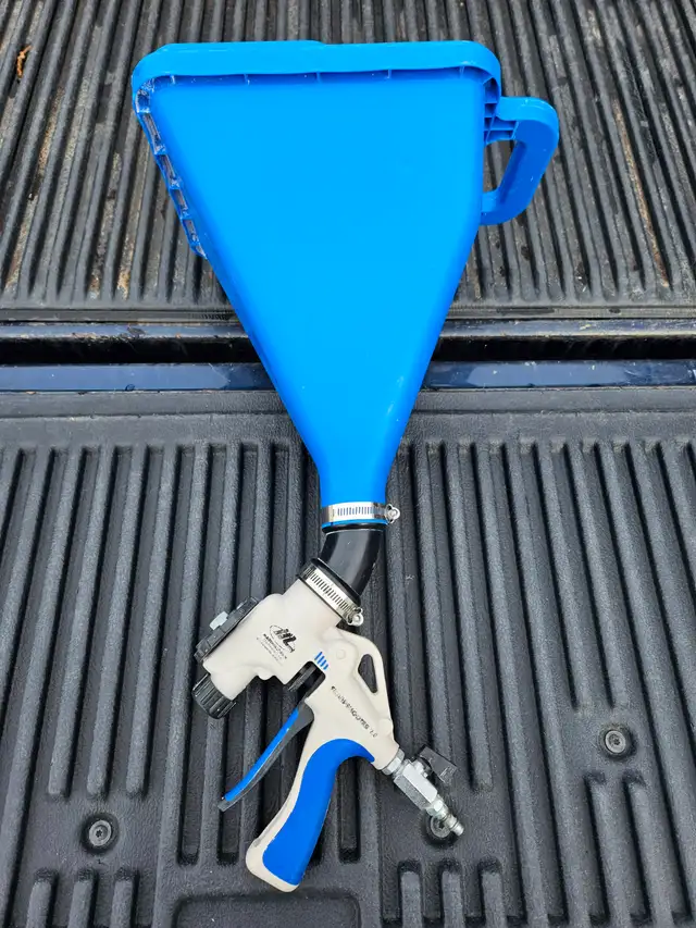 Marshall-town texture hopper, like new. $ 40