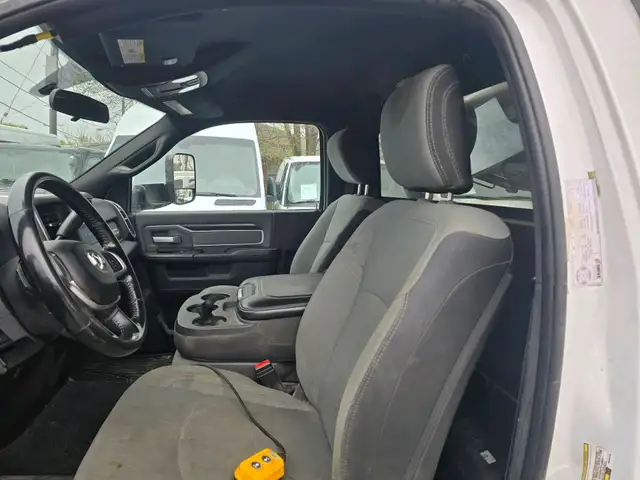 2021 Ram 5500 SLT - Photo 9