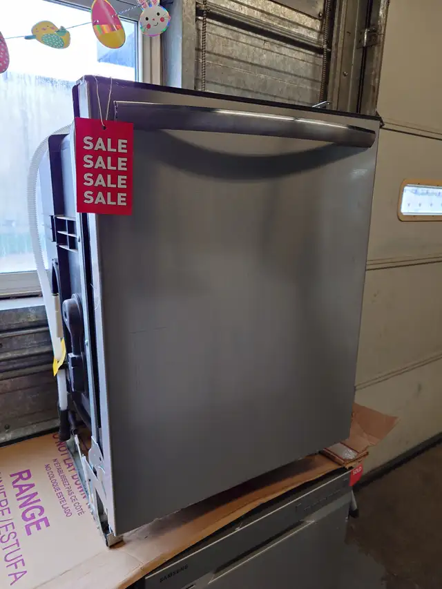 Frigidaire Gallery '24' Stainless Steel DIshwasher on Sale‼️ - Photo 2