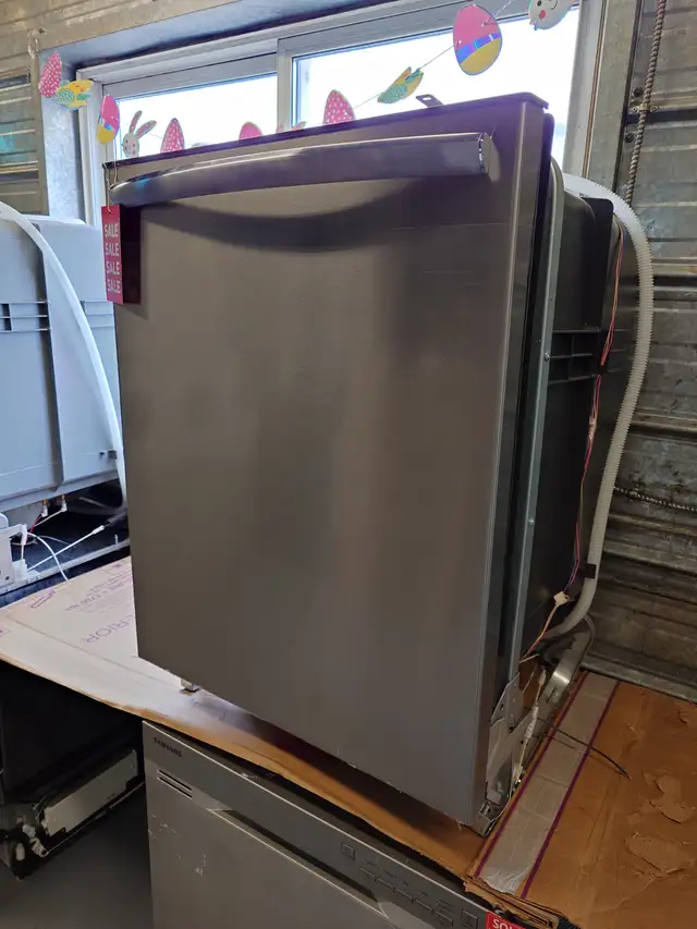 Frigidaire Gallery '24' Stainless Steel DIshwasher on Sale‼️ - Photo 3
