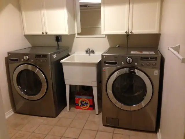 Private Furnished Room for Rent – Erin Mills, Mississauga - Photo 3