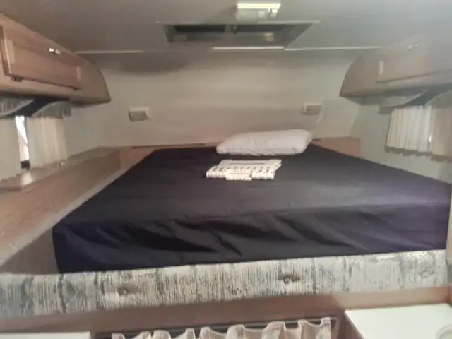 1999 Adventurer - Photo 2