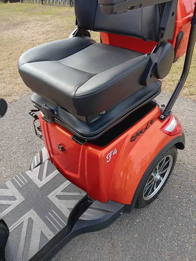 Quadriporteur Liberta électrique2025 autonomie 90klm vitesse 32k - Photo 2