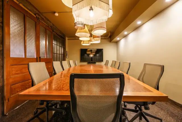 Flexible Office, Warehouse Space & Co-Work Facility - Photo 2