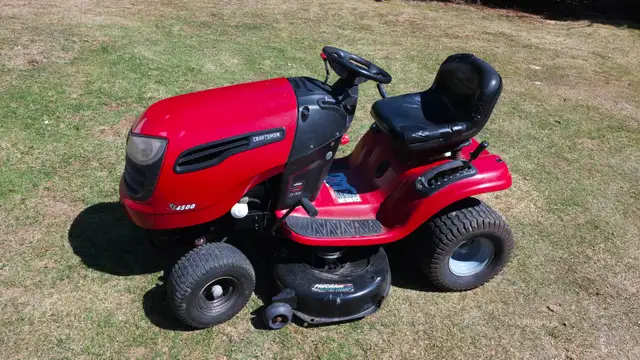 Craftsman lawn tractor 22hp 42'cut $1200 ph.902 565-7430