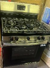 Gas Stove, Used is in great shape, only one year old!