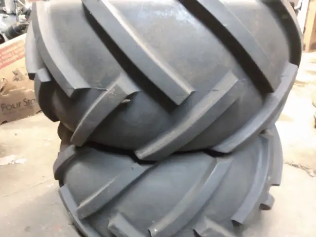 John Deere agricultural tires and rims - Photo 2