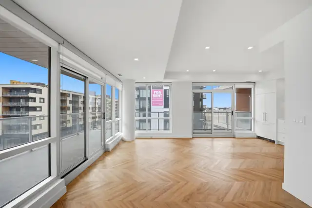 Welcome to this beautifully maintained 3-bedroom condo - Photo 5