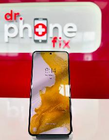 Unlocked Samsung S22 Black (128GB) - (A Grade)