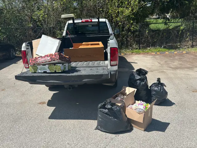 Need Junk Gone Today? Fast Junk Removal London - Photo 2